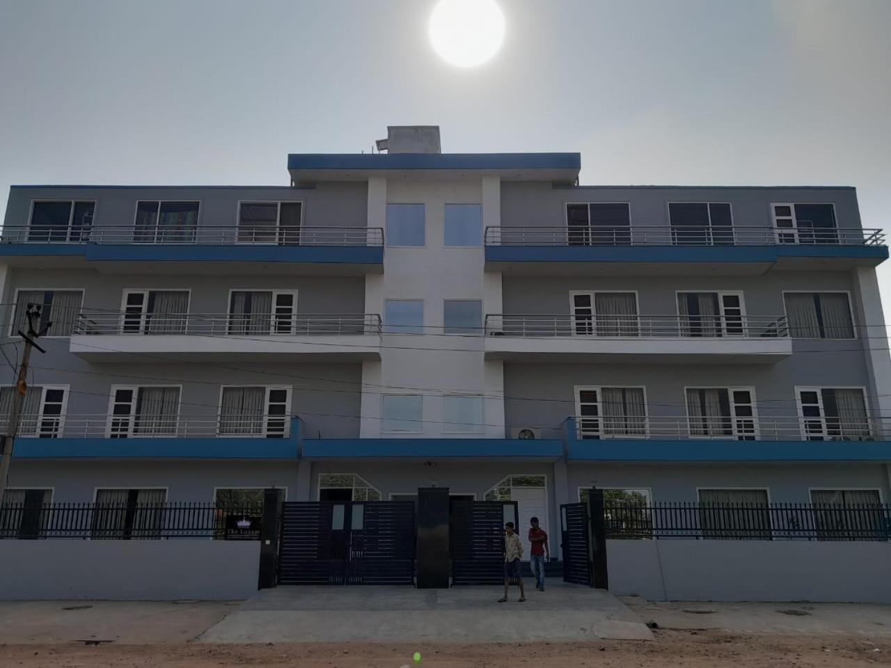 Hotel The Luxem - Behind Ibis Hotel Gurugram Gurgaon Extérieur photo